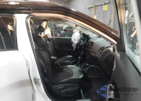 2019 Jeep Compass Altitude 4X4 from USA, damaged, VIN 3C4NJDBB8KT838985